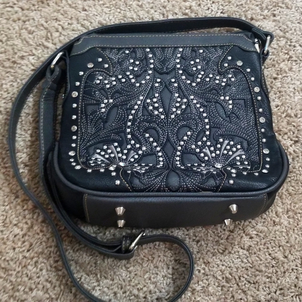 Mountain West Black/Grey Purse